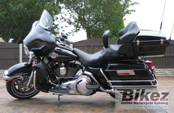 2006 Harley-Davidson FLHTCUI Ultra Classic Electra Glide photo